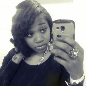 Meet your Posher, Alexis